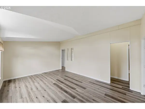 1002 BOWRON RD, Lakeside, OR 97449