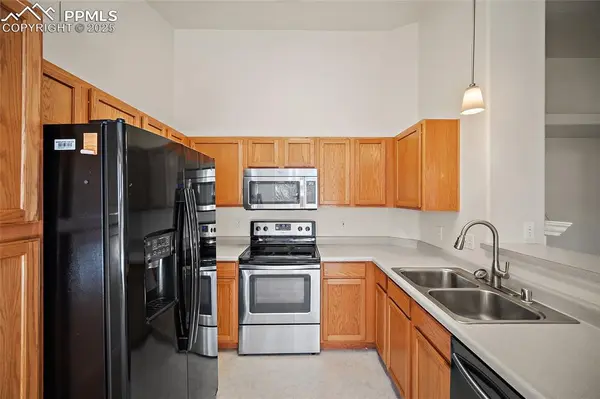 3870 Strawberry Field GRV #F, Colorado Springs, CO 80906