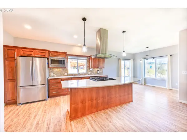 310 ASHWOOD ST, Sutherlin, OR 97479