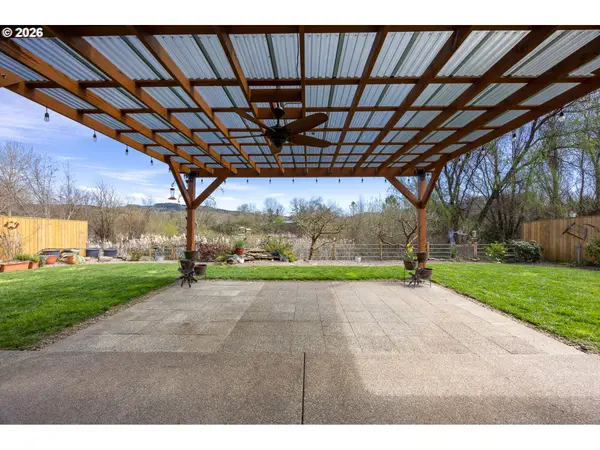 310 ASHWOOD ST, Sutherlin, OR 97479