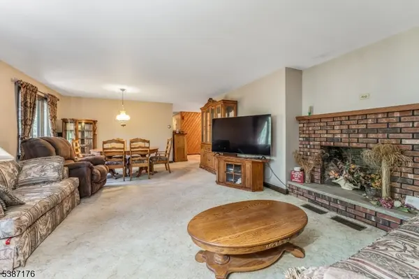 82 Hickory Corner Rd, Alexandria Twp., NJ 08848