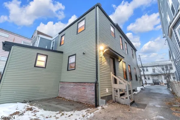 44 Stuyvesant Ave, Newark City, NJ 07106