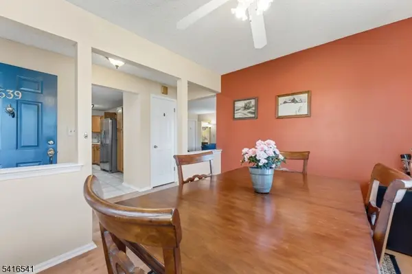 639 Magnolia Ln, Branchburg Twp., NJ 08876