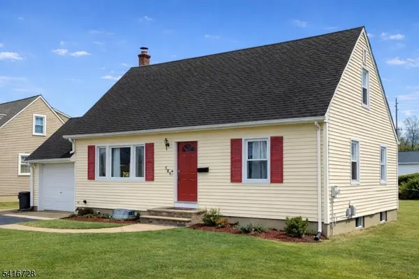 585 Mountainview Dr, North Plainfield Boro, NJ 07063