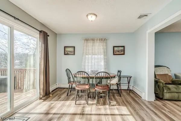 19 Lawnwood Ave, Newton Town, NJ 07860