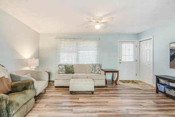 19 Lawnwood Ave, Newton Town, NJ 07860