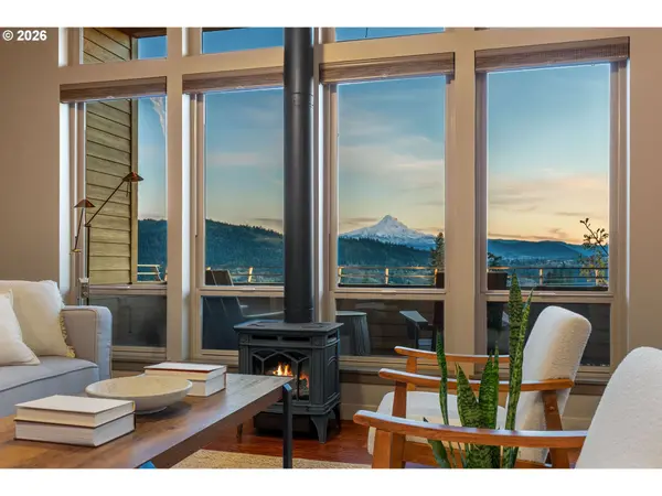 591 NE GRANDVIEW BLVD, White Salmon, WA 98672