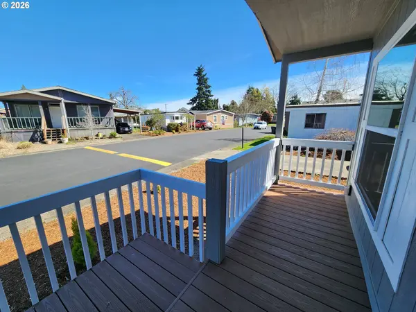 18780 S Central Point RD #37, Oregon City, OR 97045