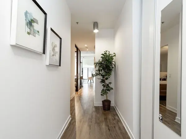 8 Dovercourt RD #209, Toronto C01, ON M6J 0B6