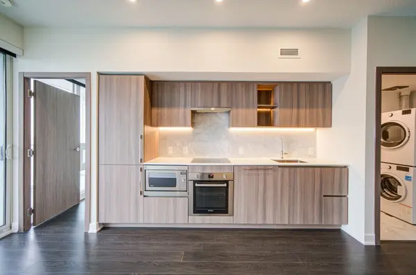 19 Bathurst ST #2102, Toronto C01, ON M5V 0N2