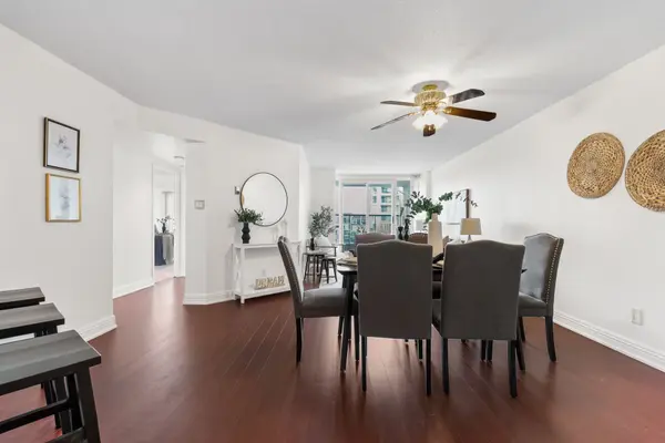 45 Cumberland LN #311, Ajax, ON L1S 7K3