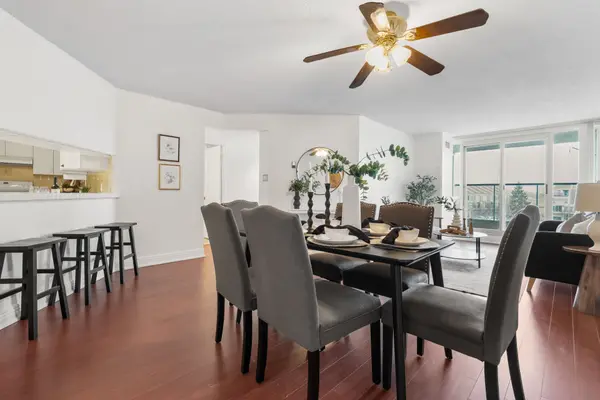 45 Cumberland LN #311, Ajax, ON L1S 7K3