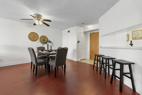 45 Cumberland LN #311, Ajax, ON L1S 7K3