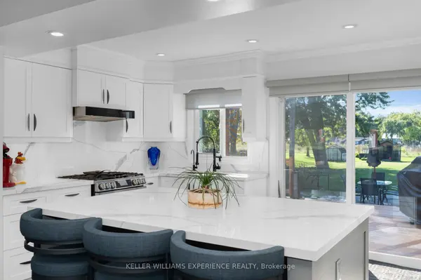 228 Bayshore RD, Innisfil, ON L0L 1K0