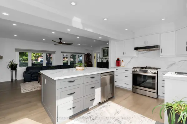 228 Bayshore RD, Innisfil, ON L0L 1K0