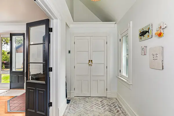 285 Maple ST, Collingwood, ON L9Y 2R3