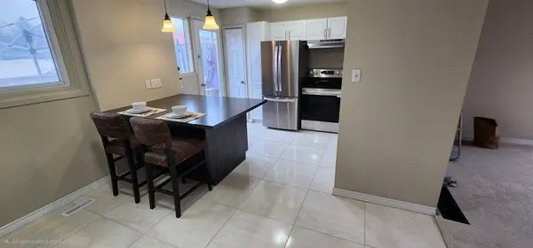 63 Ferris LN #L10, Barrie, ON L4M 5C4