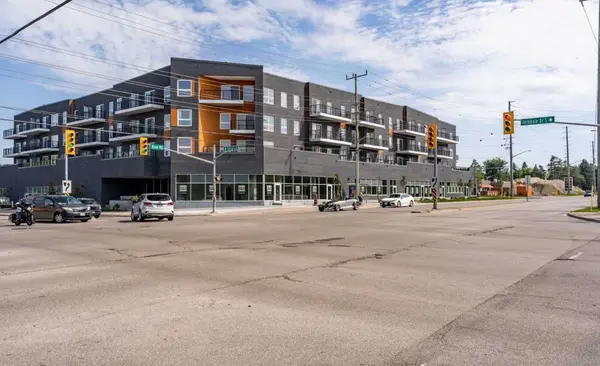 430 Essa RD #416, Barrie, ON L0M 1A0