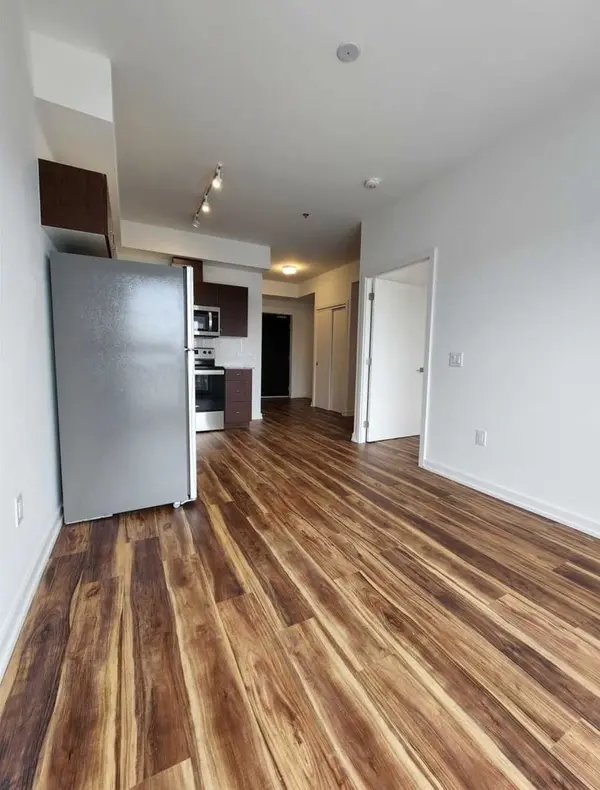 430 Essa RD #416, Barrie, ON L0M 1A0