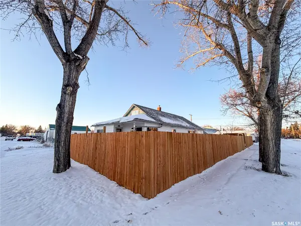 301 Front STREET, Eastend, SK S0N 0T0