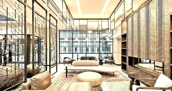 251 Manitoba ST #2706, Toronto W06, ON M8Y 0C7