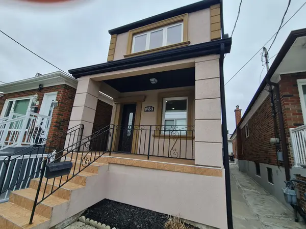 28 Teignmouth AVE, Toronto W03, ON M6E 1S7