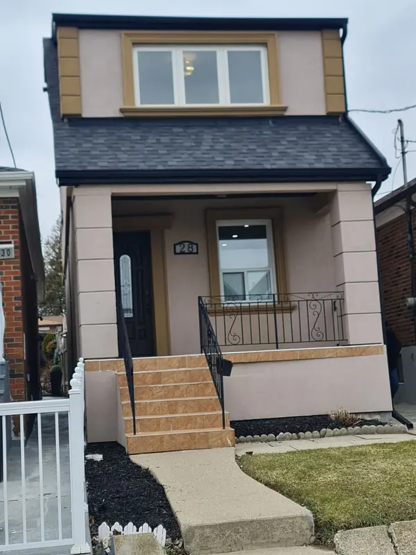 28 Teignmouth AVE, Toronto W03, ON M6E 1S7
