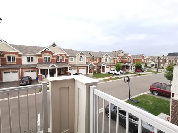 569 Laking TER, Milton, ON L9T 9J3