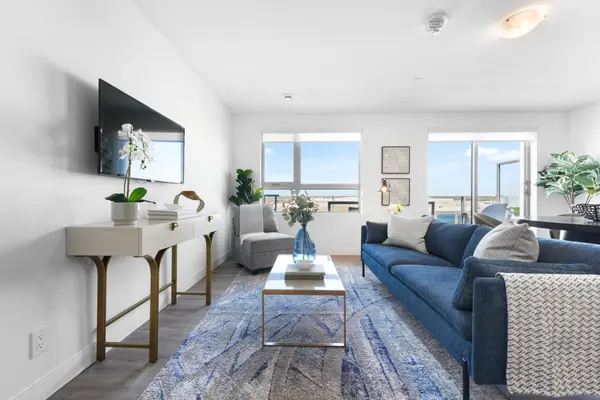 100 Manett CRES #215, Brampton, ON L6X 4P7