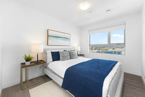 100 Manett CRES #215, Brampton, ON L6X 4P7