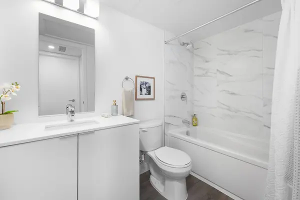 100 Manett CRES #215, Brampton, ON L6X 4P7