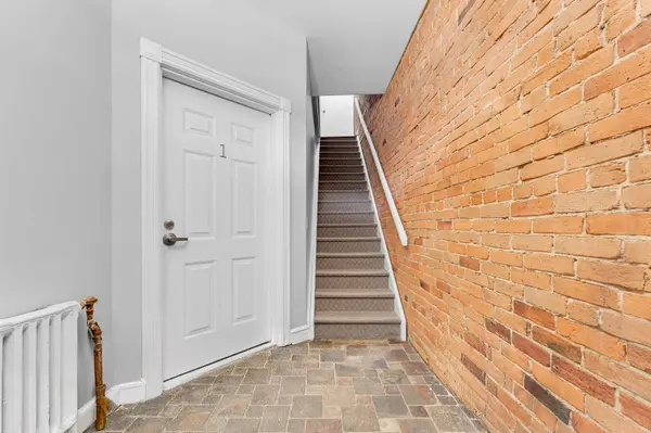 242 Brock ST, Kingston, ON K7L 1S4