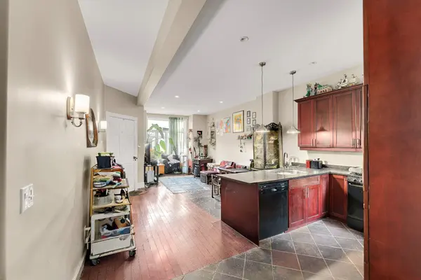 242 Brock ST, Kingston, ON K7L 1S4