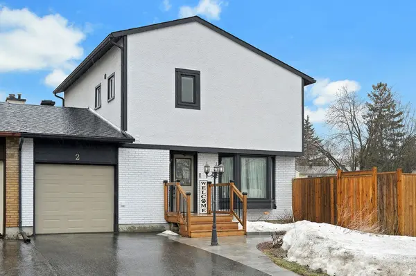 2 Dolan DR, Barrhaven, ON K2J 1V4