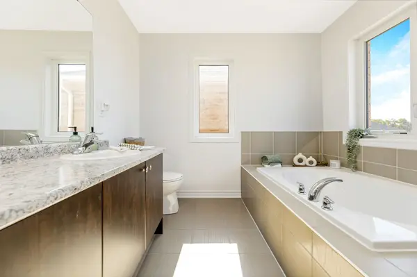 322 Russell ST, Southgate, ON N0C 1B0