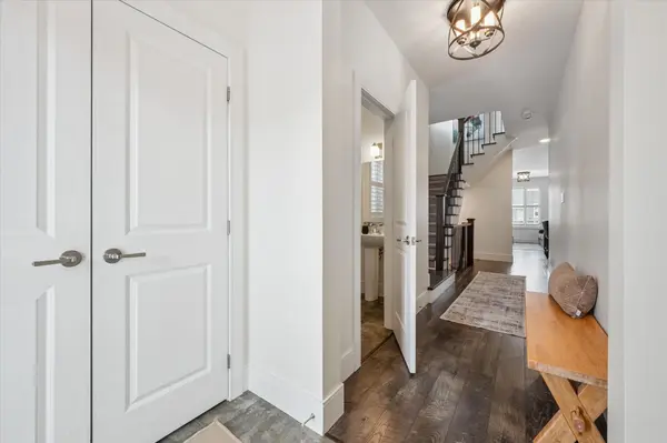 153 Yellow Birch CRES, Blue Mountains, ON L9Y 0Y5