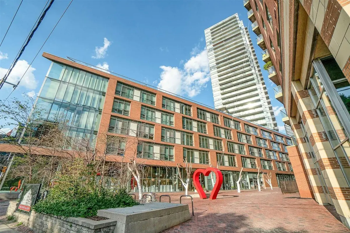 33 Mill ST #1608, Toronto C08, ON M5A 3R3