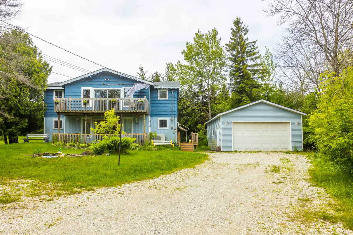 56 Georgian Manor DR, Collingwood, ON L9Y 3Z1