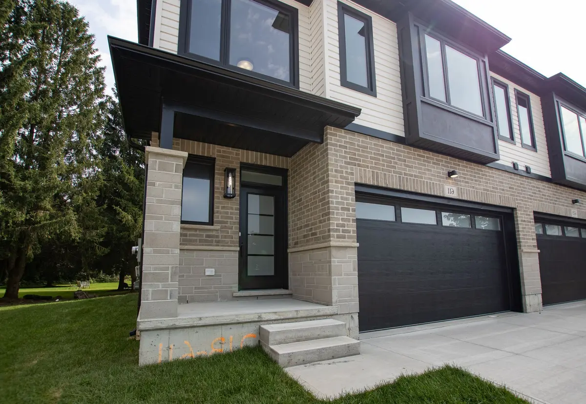 621 REGENT ST, Strathroy-caradoc, ON N0L 1W0