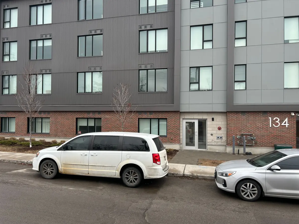 134 ROBINSON AVE #302, Lower Town - Sandy Hill, ON K1S 8N8