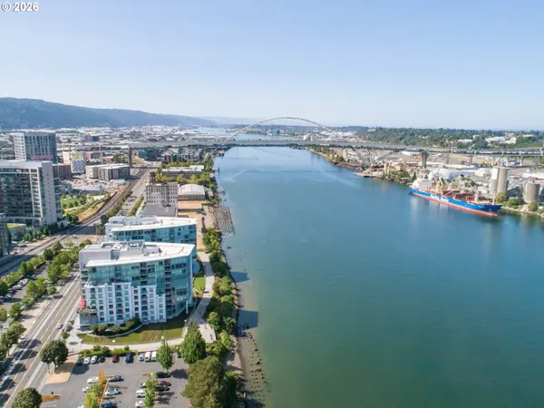 1310 NW Naito PKWY #1001, Portland, OR 97209