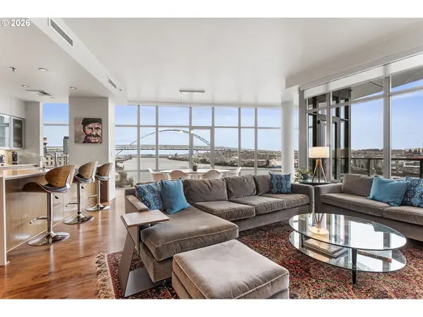 1310 NW Naito PKWY #1001, Portland, OR 97209