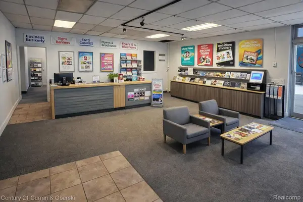 15282 Middlebelt RD, Livonia, MI 48154