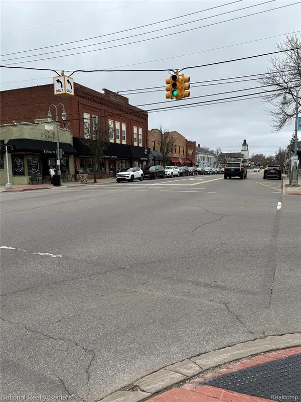 138 N Holcomb RD, Village Of Clarkston, MI 48346