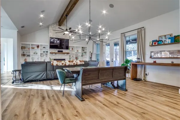 112 Wooded Acres Drive, Mineral Wells, TX 76067