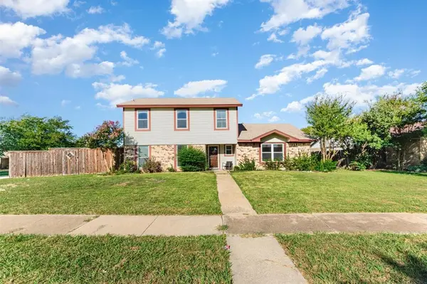 586 Abilene Drive, Lewisville, TX 75067
