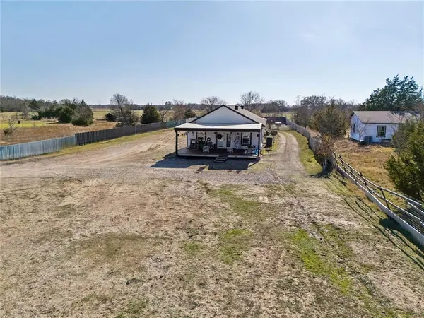 21896 County Road 4072, Kemp, TX 75143