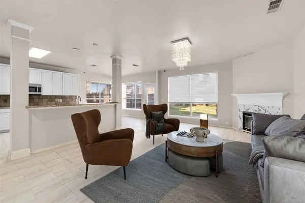 211 Nutmeg Lane, Euless, TX 76039