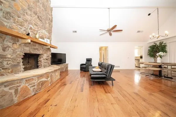 2916 Country Place Court, Carrollton, TX 75006