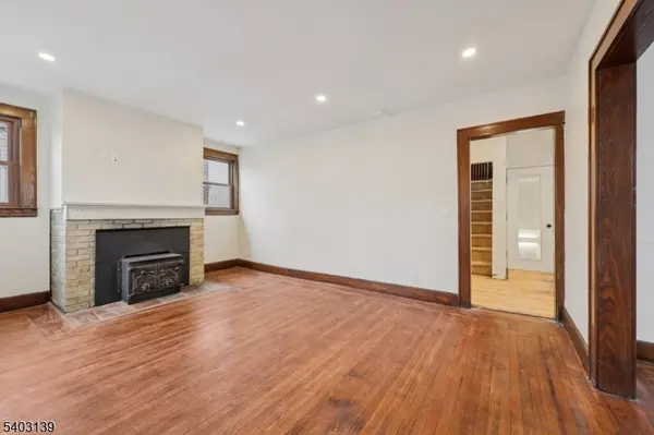 55 Roosevelt Ave, West Orange Twp., NJ 07052